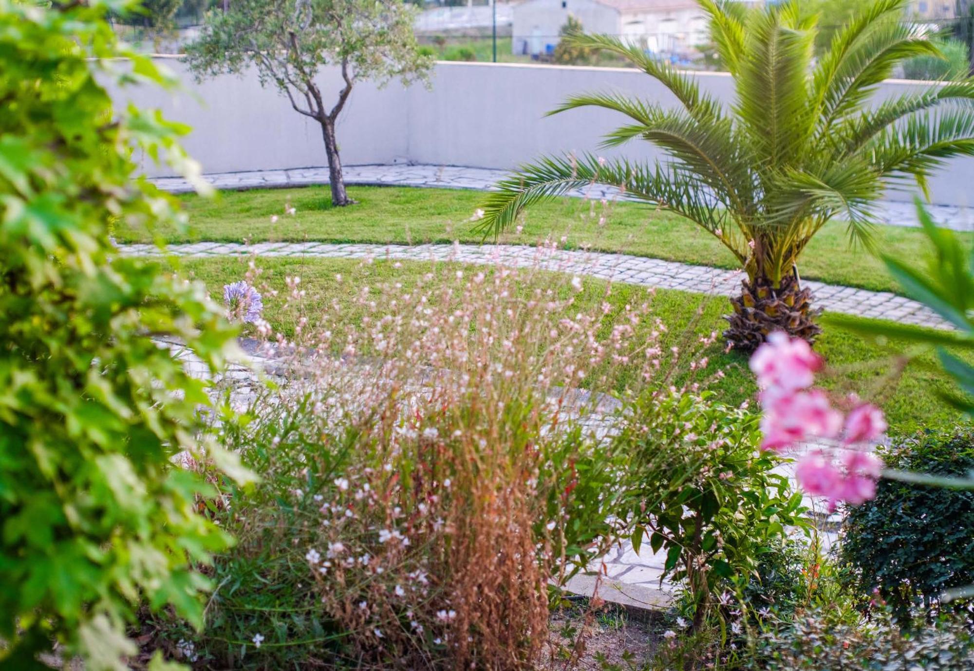 B&B Hotel Villeneuve Loubet Village Εξωτερικό φωτογραφία