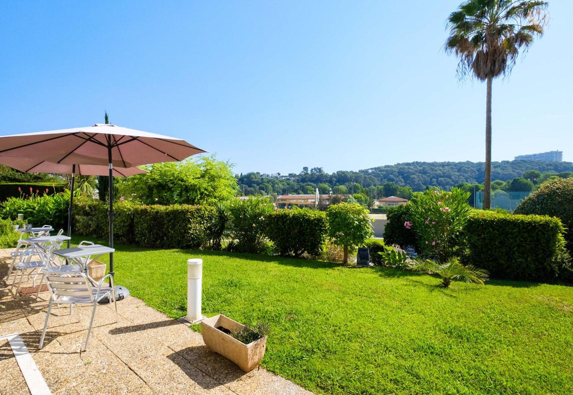 B&B Hotel Villeneuve Loubet Village Εξωτερικό φωτογραφία