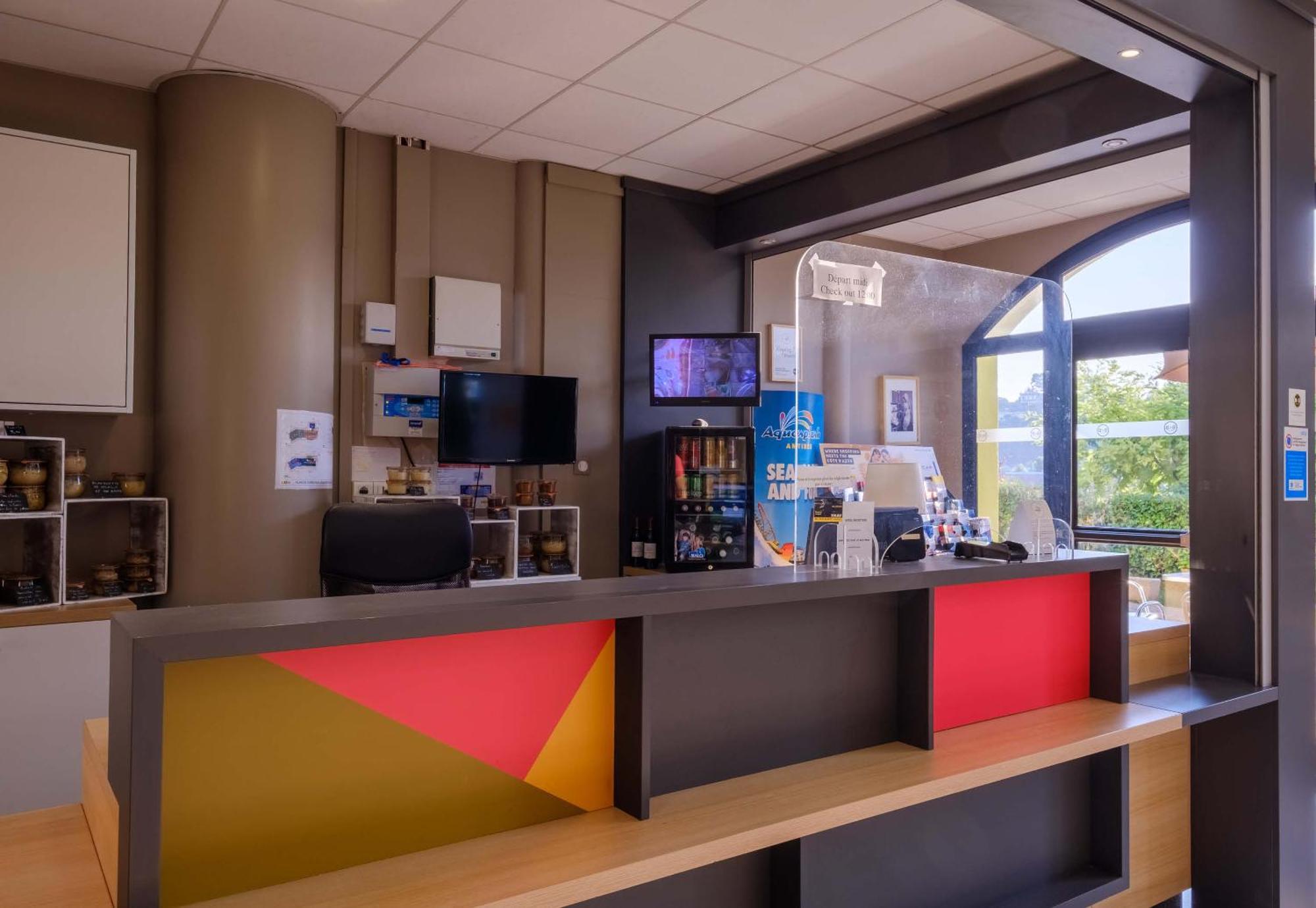 B&B Hotel Villeneuve Loubet Village Εξωτερικό φωτογραφία